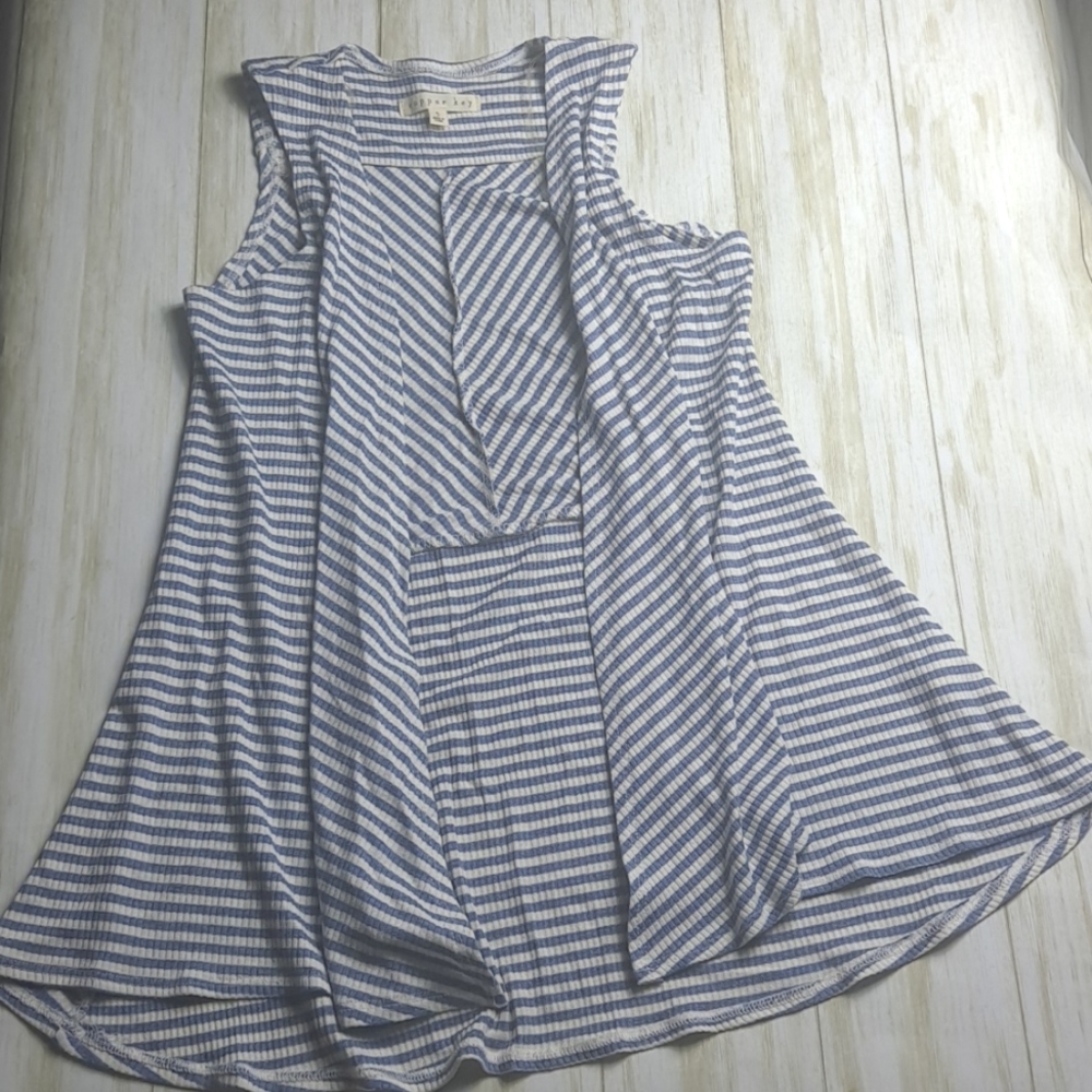 Girl's Sleeveless Knit Cardigan